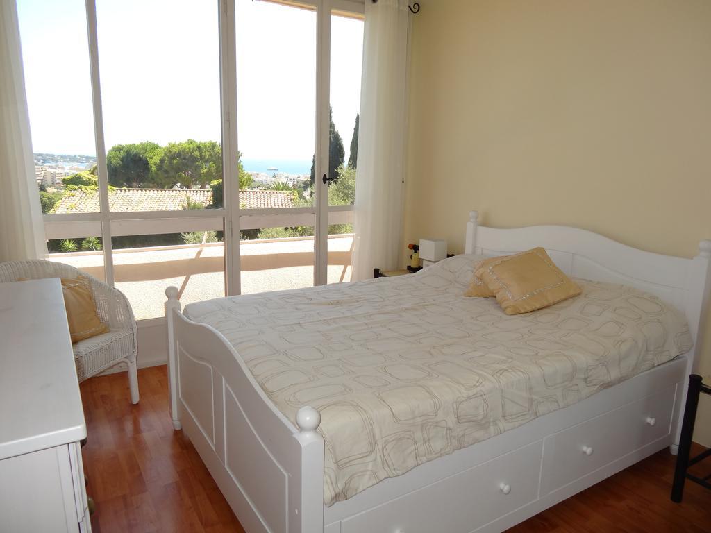 2 Bedroom Modern Apartment In Antibes With Sea View Quarto foto